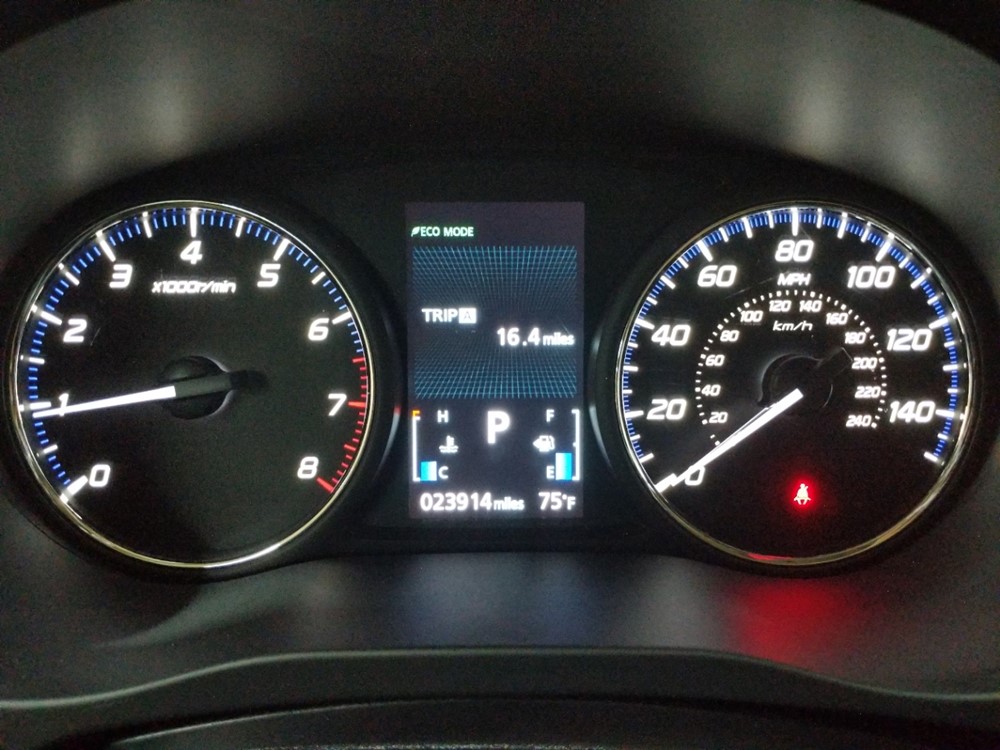 2016 Mitsubishi Outlander - Odometer Close Up