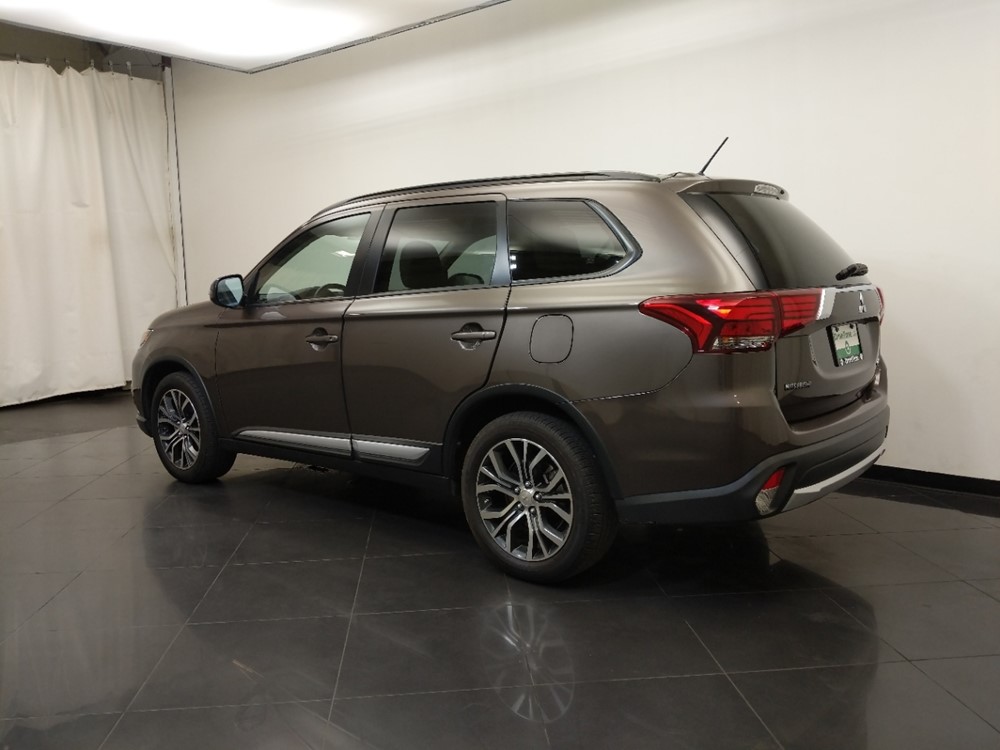2016 Mitsubishi Outlander - Driver Rear Side