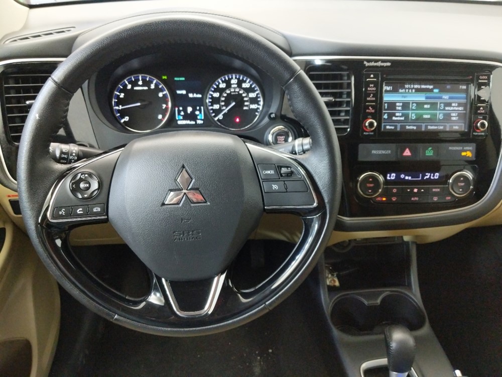 2016 Mitsubishi Outlander - Driver Dash