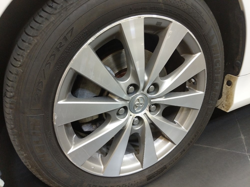 2011 Toyota Avalon - Wheel