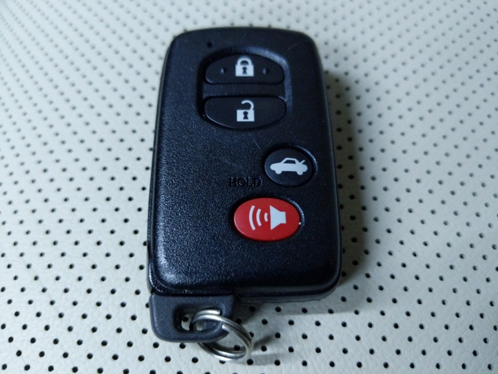2011 Toyota Avalon - Keys