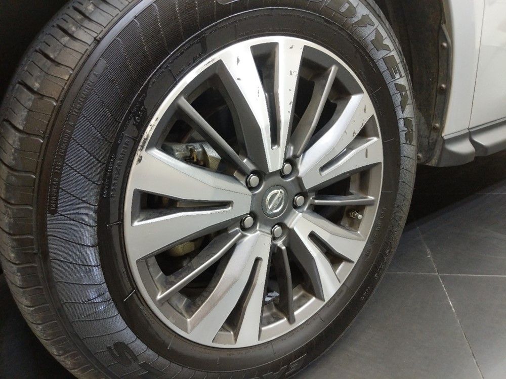 2017 Nissan Pathfinder - Wheel
