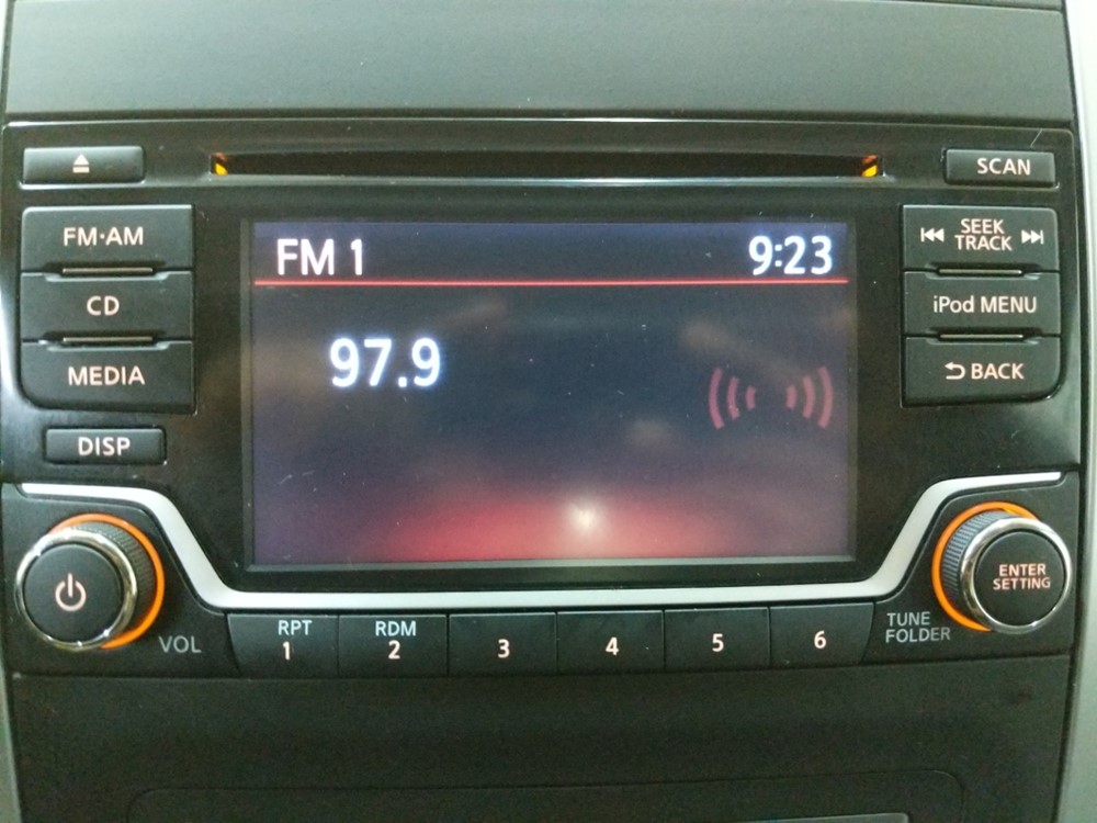 2017 Nissan Frontier - Stereo Package