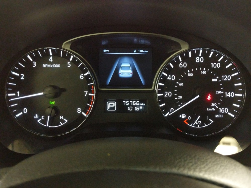 2015 Nissan Altima - Odometer Close Up