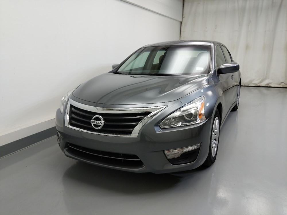 2015 Nissan Altima - Driver Front Hood