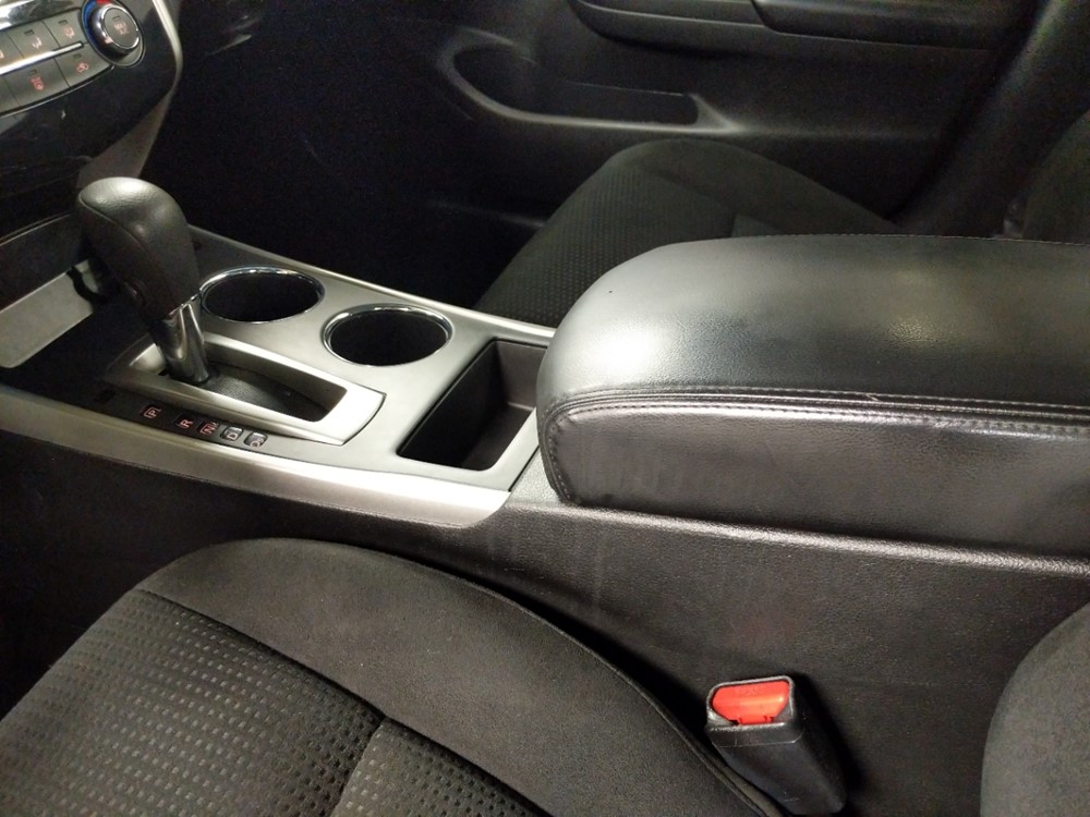 2015 Nissan Altima - Center Console/Cup Holders