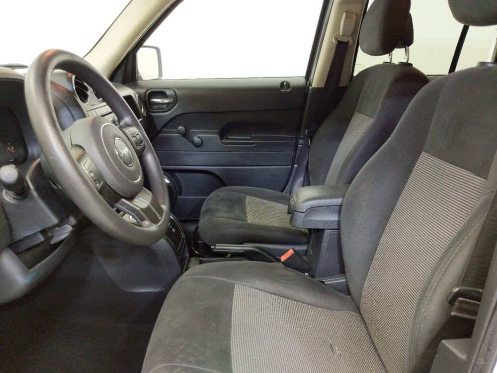 2014 Jeep Patriot - Driver Front Seat