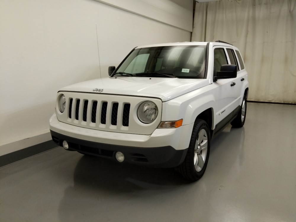 2014 Jeep Patriot - Driver Front Hood