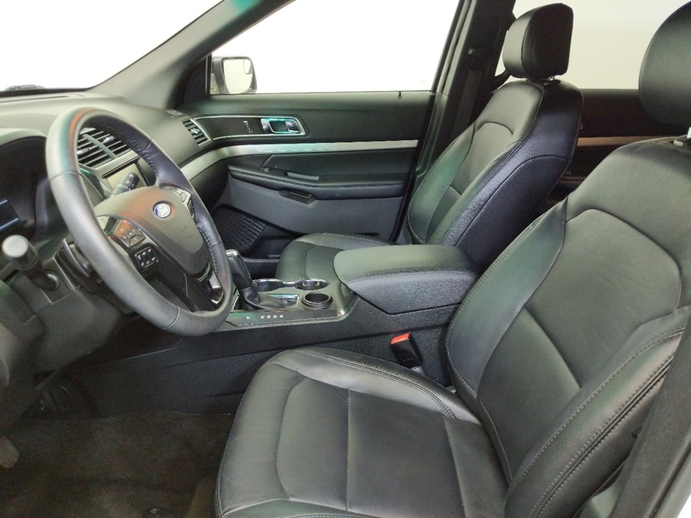 2016 Ford Explorer - Driver Front Seat