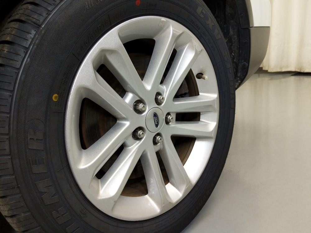 2016 Ford Explorer - Wheel