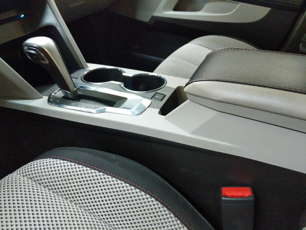2013 Chevrolet Equinox - Center Console/Cup Holders