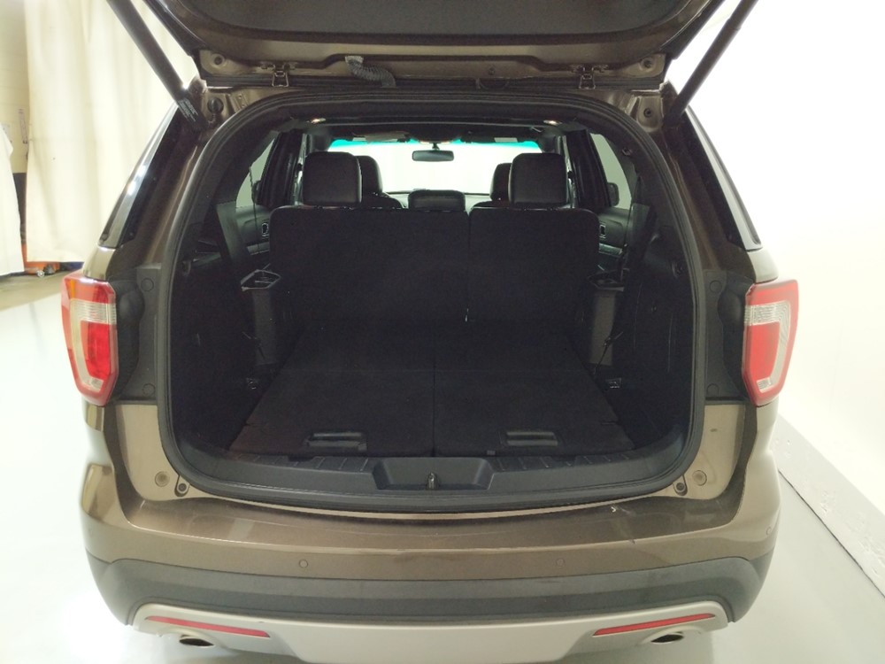2016 Ford Explorer - Trunk