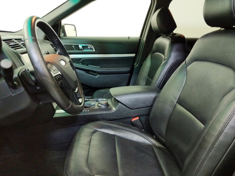 2016 Ford Explorer - Driver Front Seat