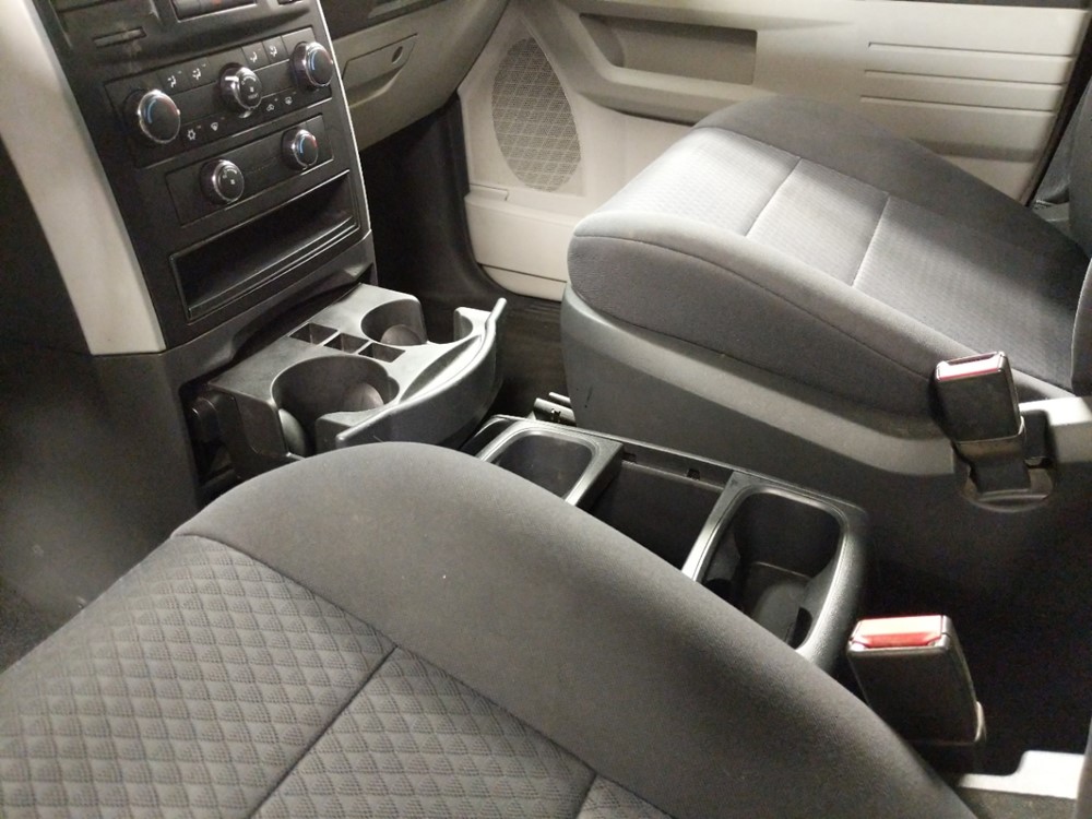 2010 Dodge Grand Caravan - Center Console/Cup Holders