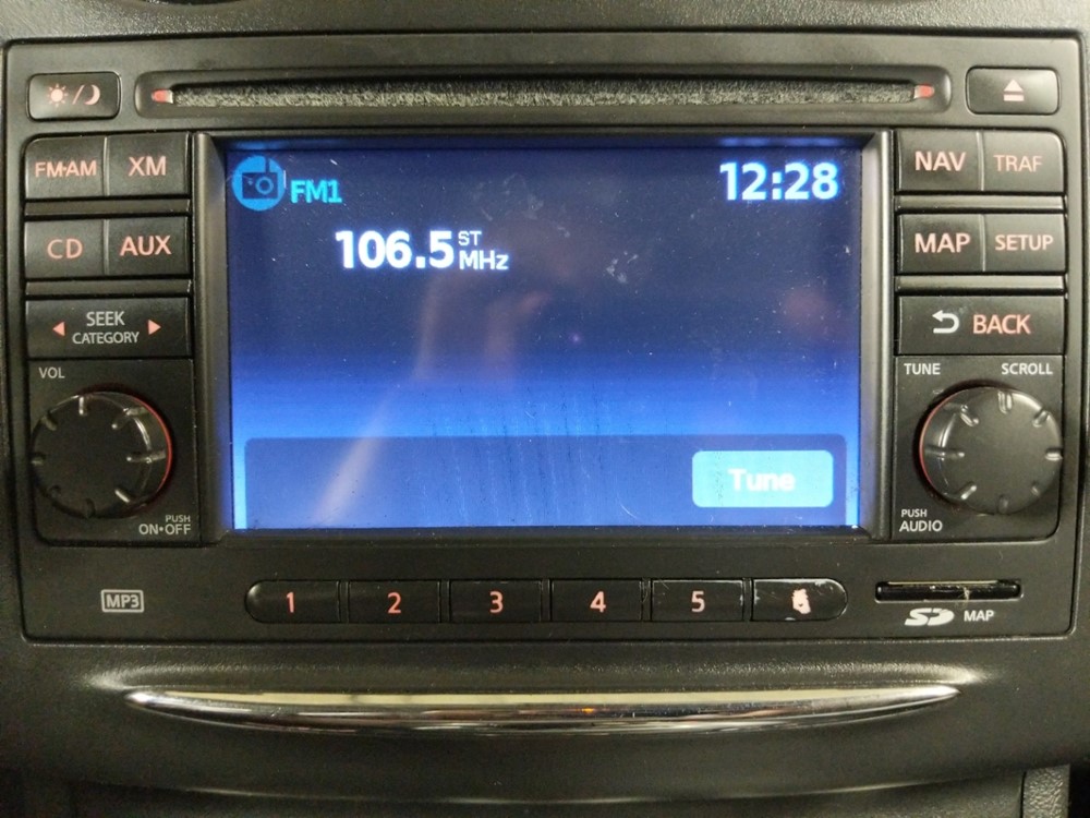 2011 Nissan Rogue - Stereo Package