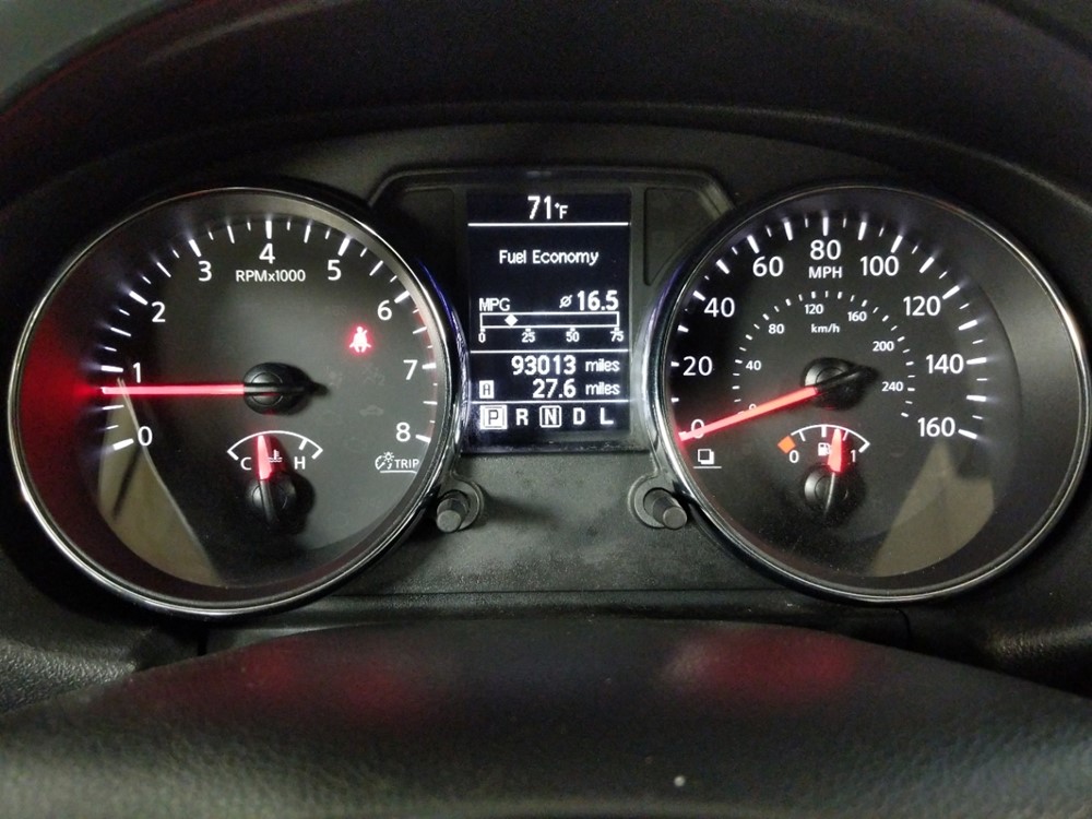 2011 Nissan Rogue - Odometer Close Up