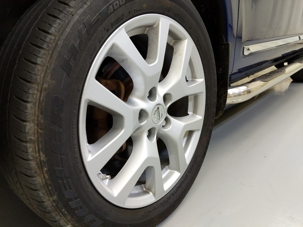 2011 Nissan Rogue - Wheel