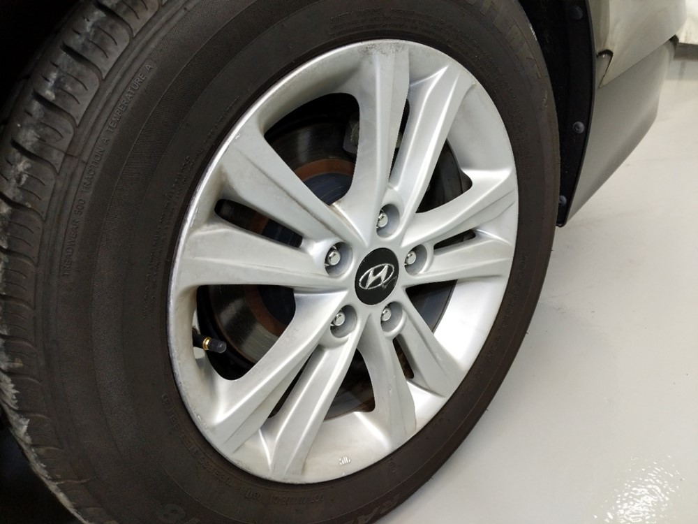 2017 Hyundai Sonata - Wheel