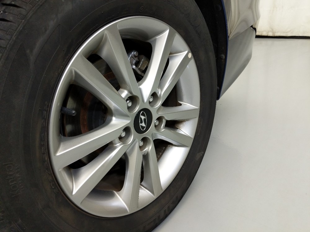 2017 Hyundai Sonata - Wheel