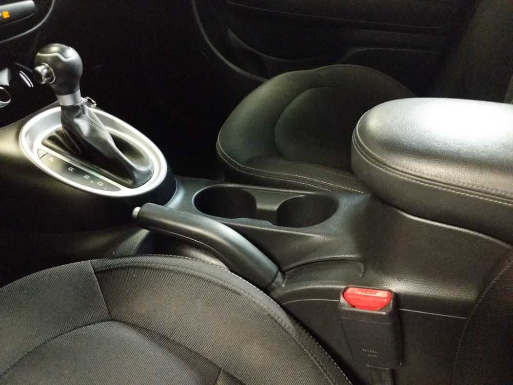 2017 Kia Soul - Center Console/Cup Holders