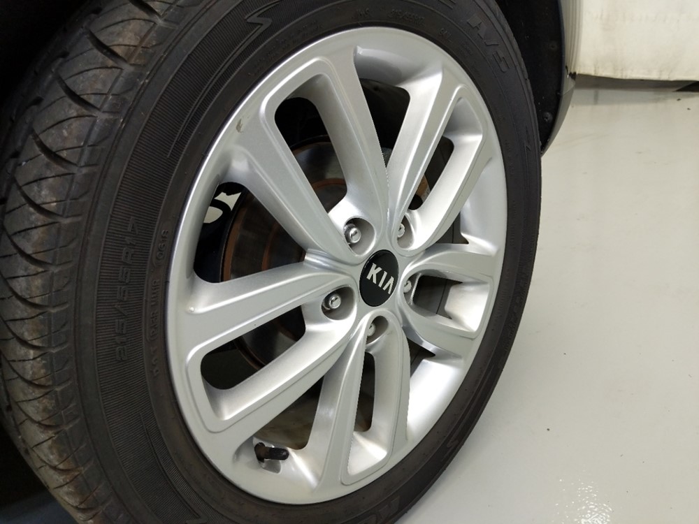 2017 Kia Soul - Wheel