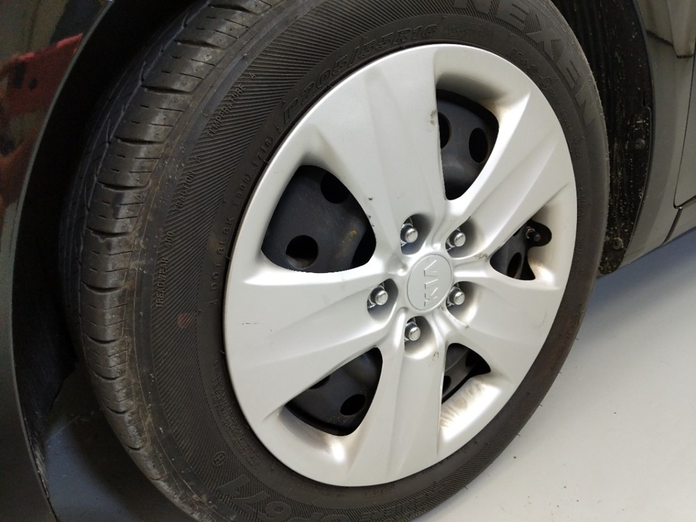 2016 Kia Forte5 - Wheel