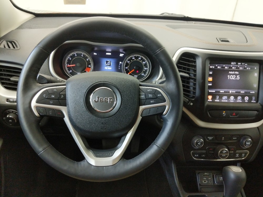 2015 Jeep Cherokee - Driver Dash