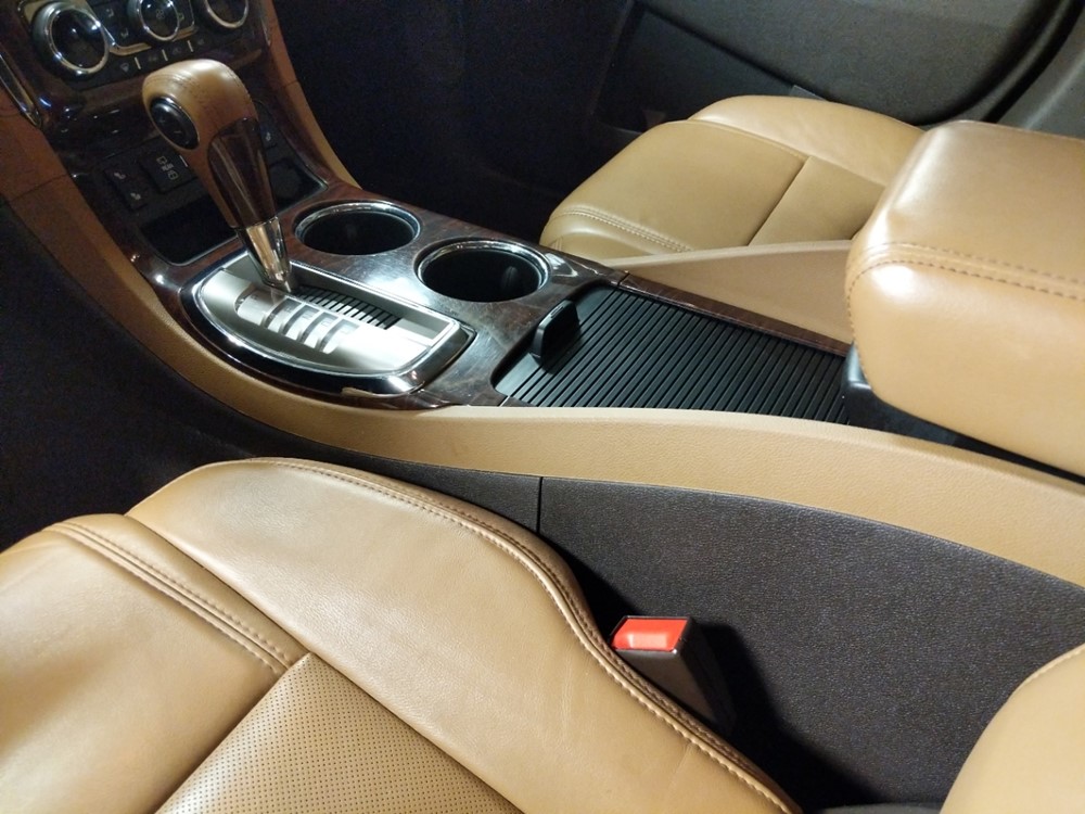 2014 Buick Enclave - Center Console/Cup Holders
