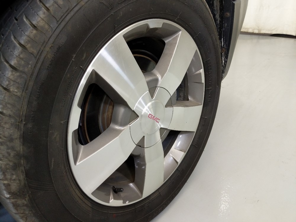 2011 GMC Acadia - Wheel