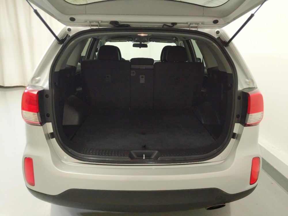 2014 Kia Sorento - Trunk