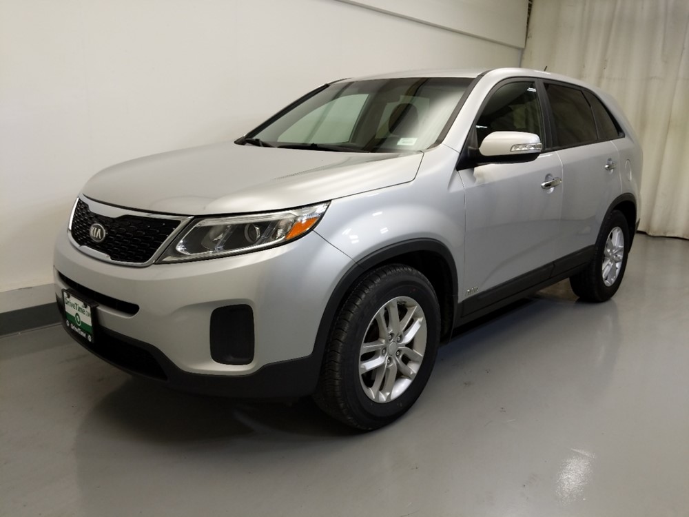 2014 Kia Sorento - Driver Front Bumper