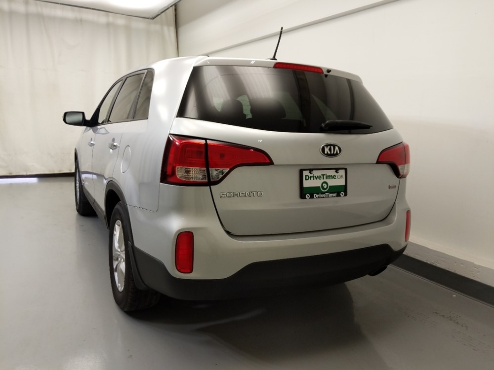 2014 Kia Sorento - Driver Rear Trunk