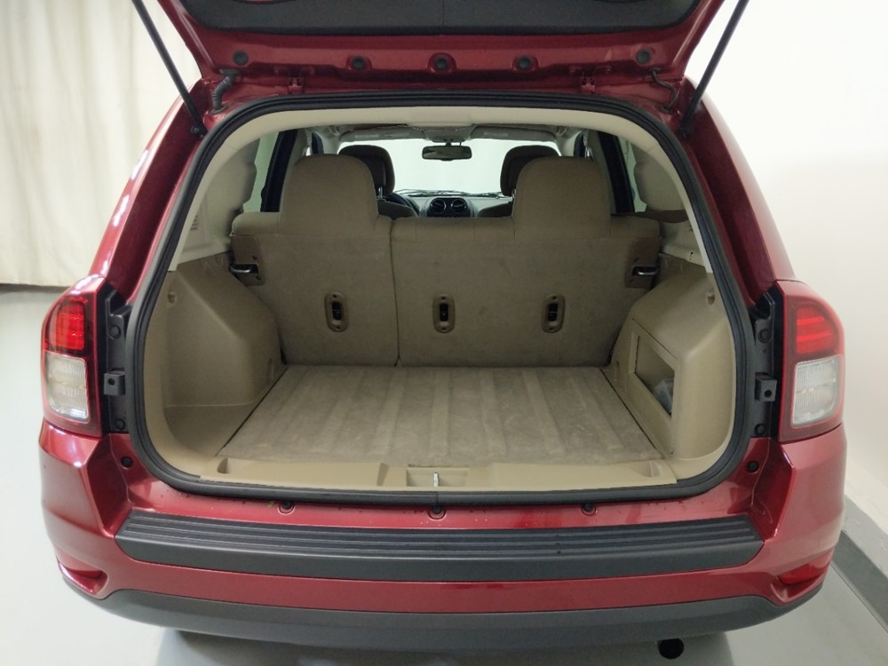 2017 Jeep Compass - Trunk