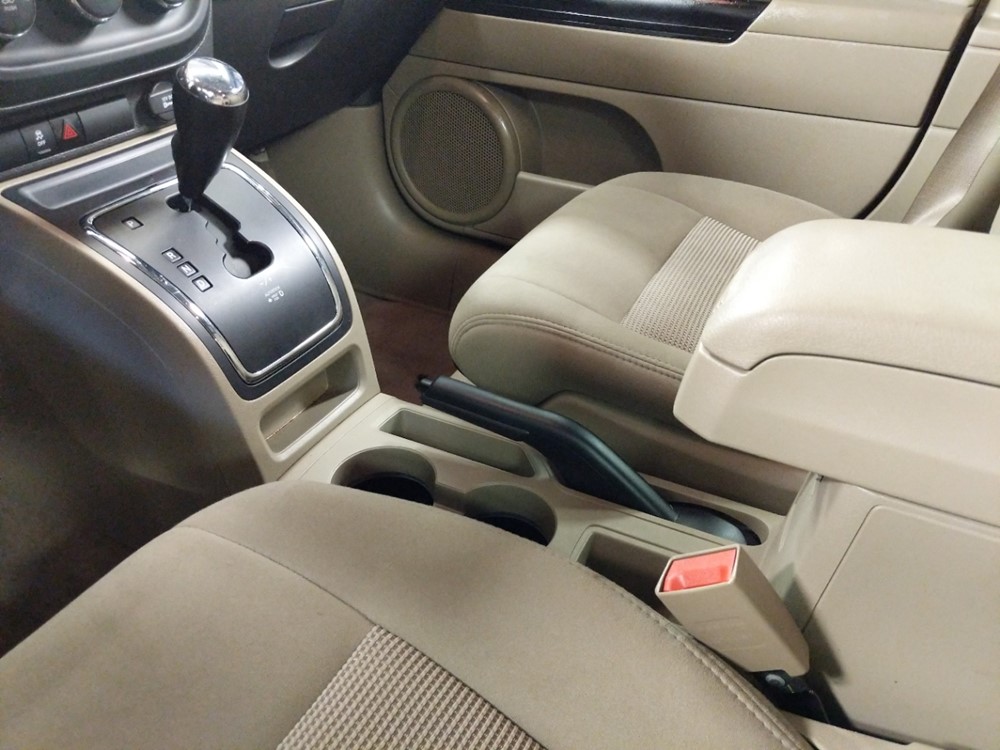2017 Jeep Compass - Center Console/Cup Holders