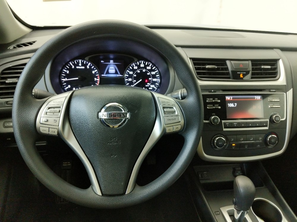 2016 Nissan Altima - Driver Dash