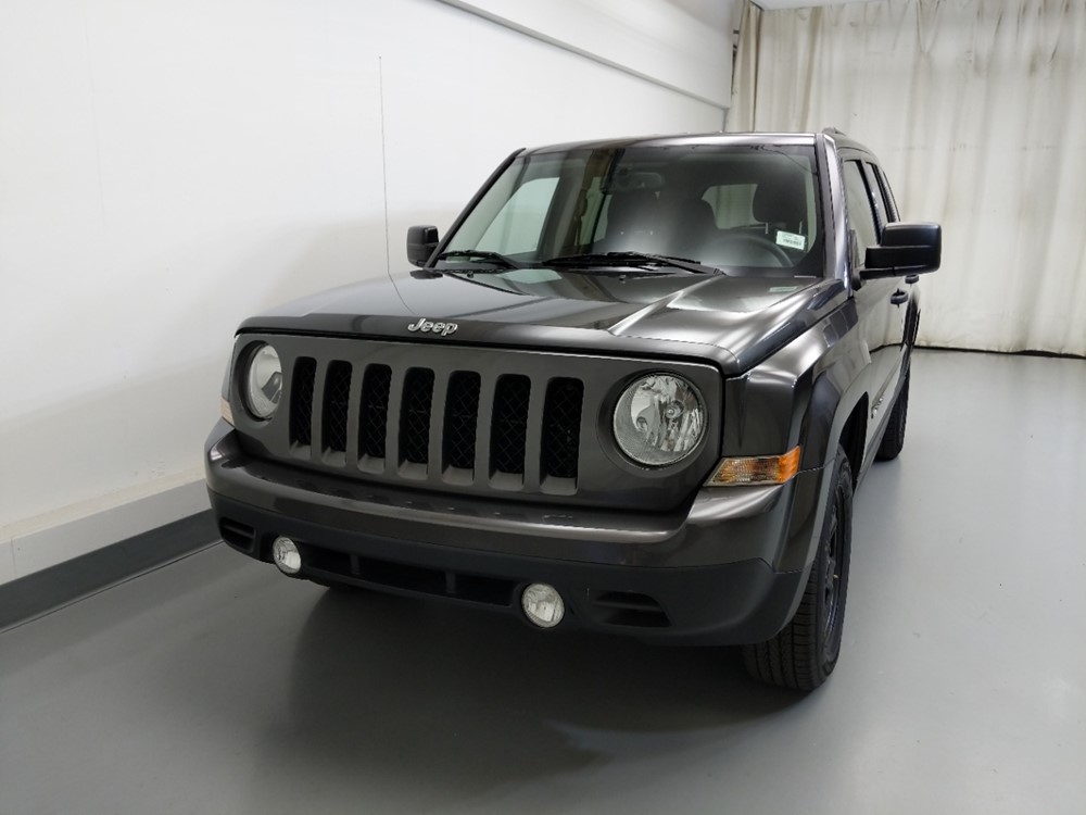 2016 Jeep Patriot - Driver Front Hood