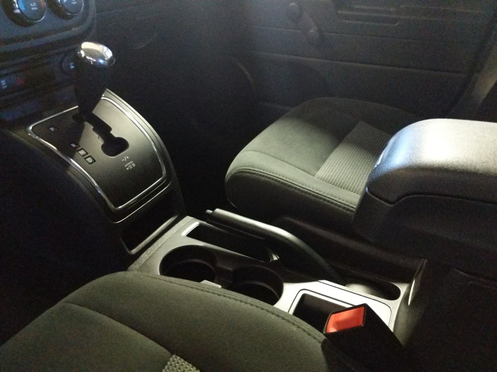 2016 Jeep Patriot - Center Console/Cup Holders