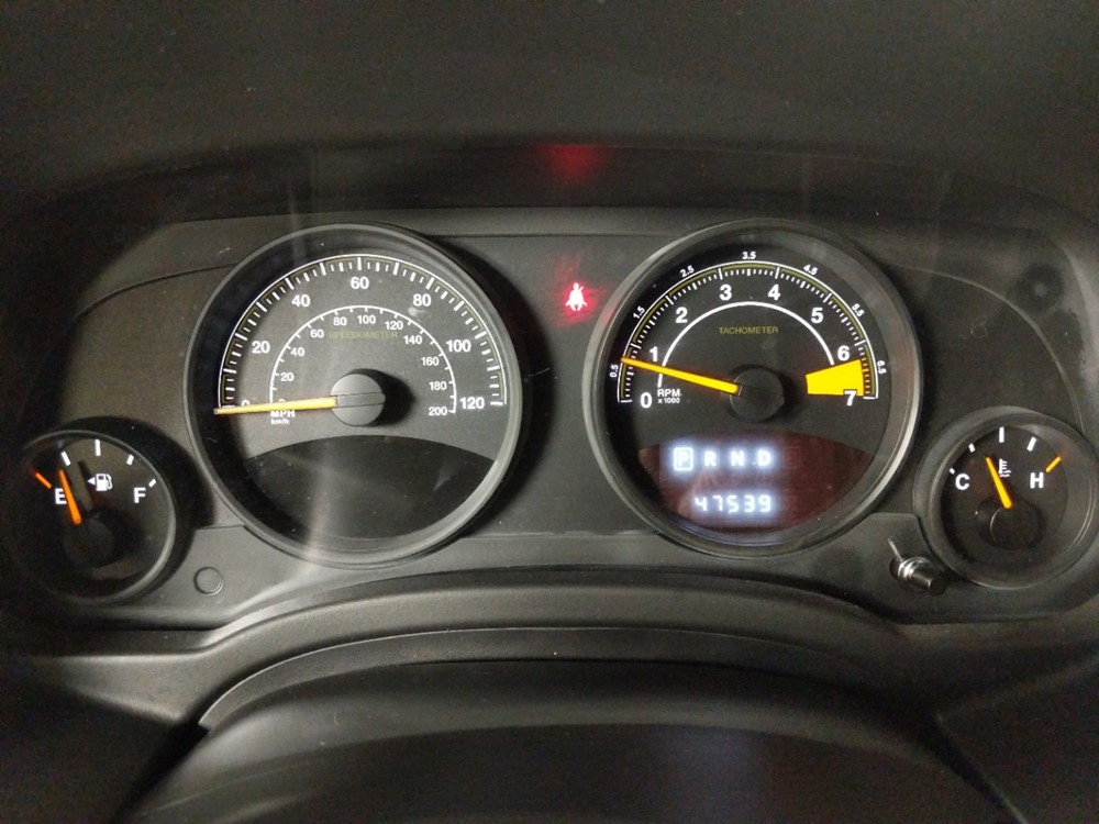 2016 Jeep Patriot - Odometer Close Up