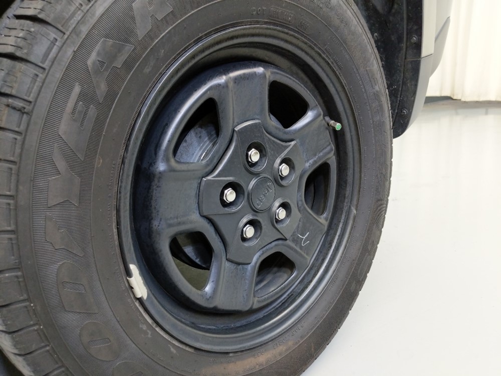 2016 Jeep Patriot - Wheel