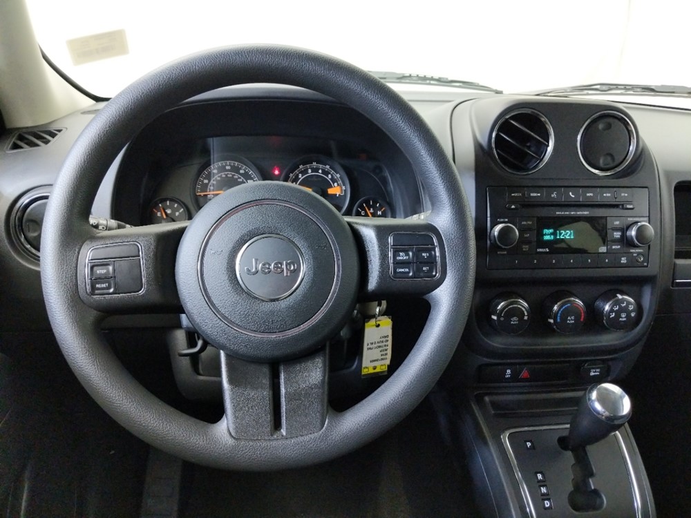 2016 Jeep Patriot - Driver Dash