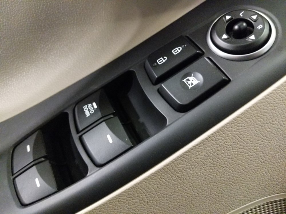 2016 Hyundai Elantra - Driver Power Windows/Lock Control