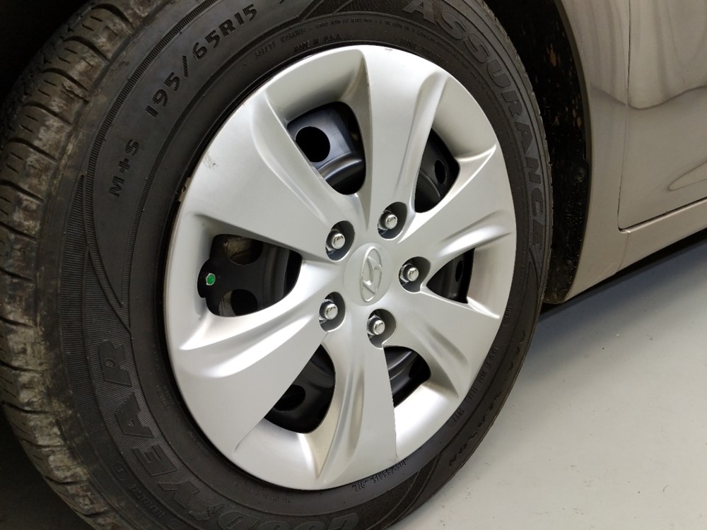 2016 Hyundai Elantra - Wheel