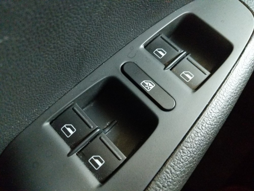 2017 Volkswagen Jetta - Driver Power Windows/Lock Control
