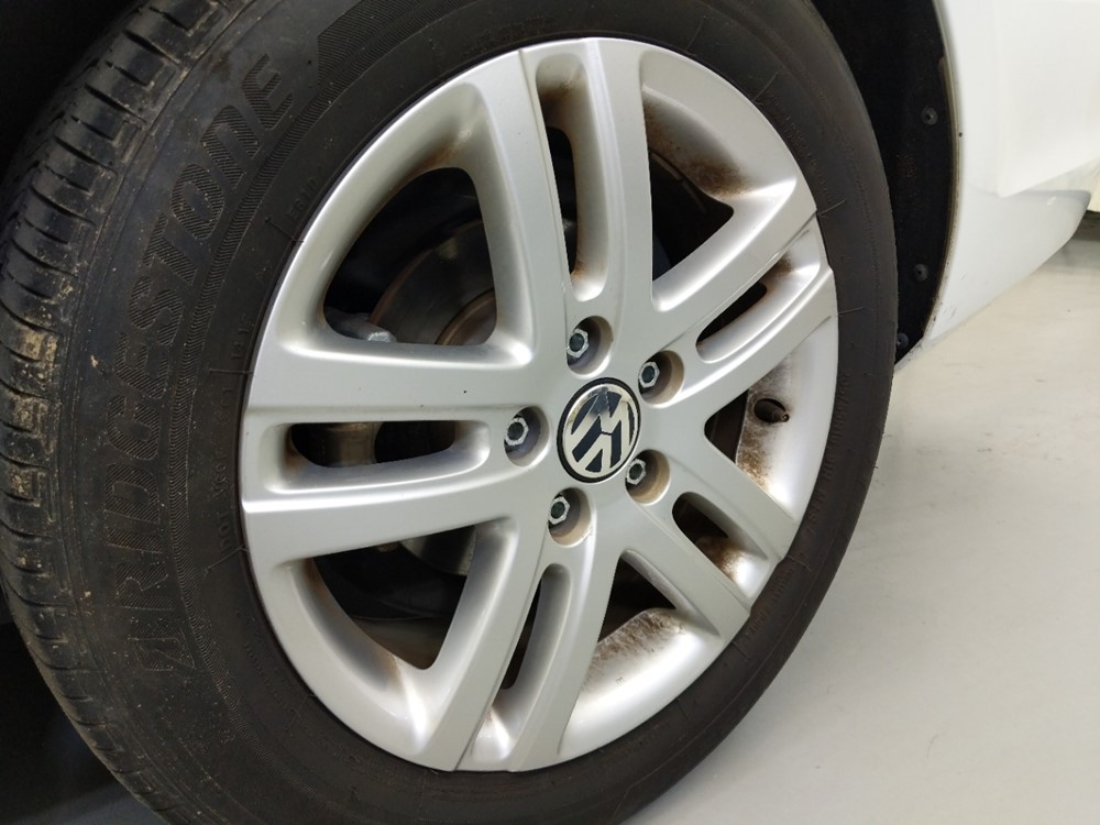 2017 Volkswagen Jetta - Wheel