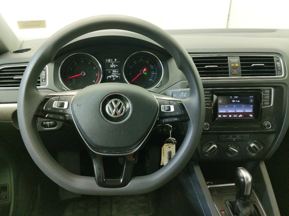 2017 Volkswagen Jetta - Driver Dash