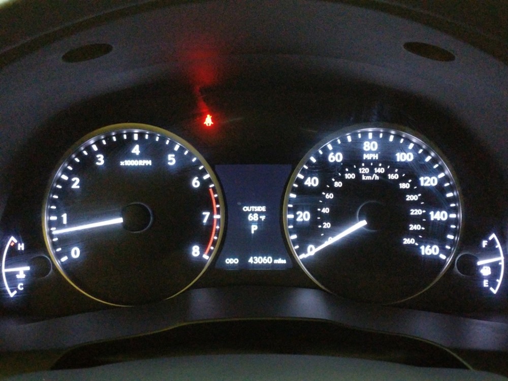 2015 Lexus ES 350 - Odometer Close Up