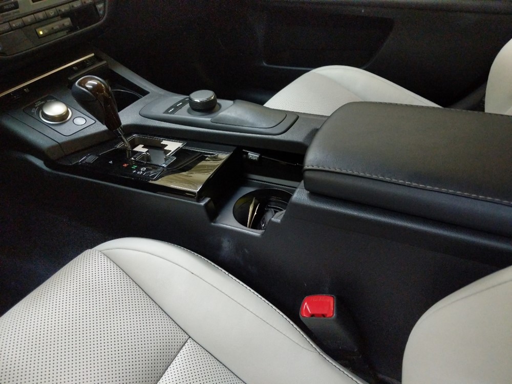 2015 Lexus ES 350 - Center Console/Cup Holders