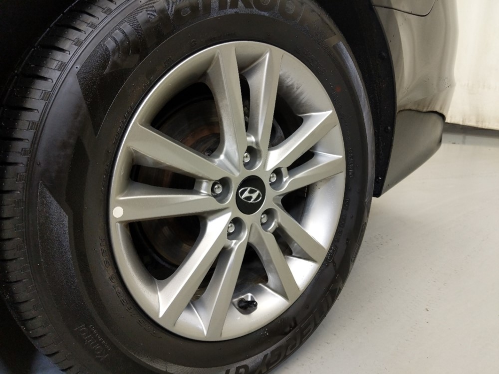2017 Hyundai Sonata - Wheel