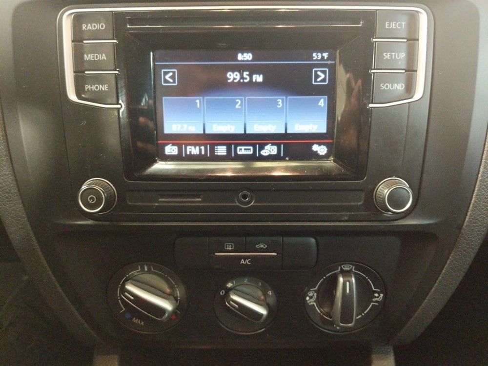 2017 Volkswagen Jetta - Stereo Package