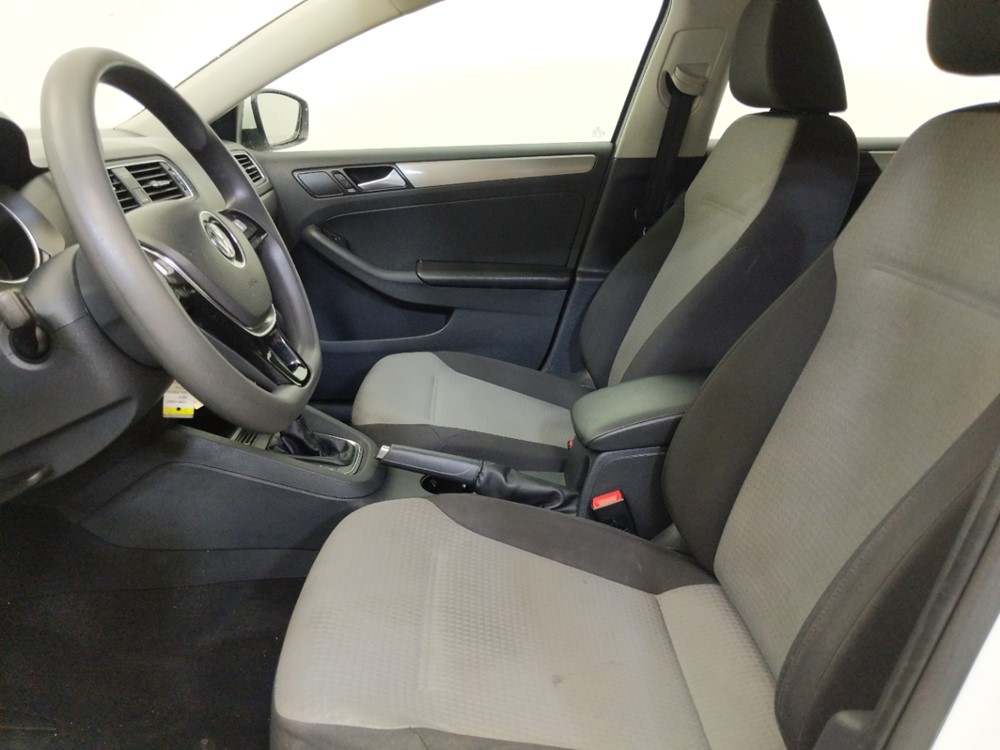 2017 Volkswagen Jetta - Driver Front Seat